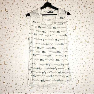 Max Jeans “Out Traveling the World” Graphic Tank